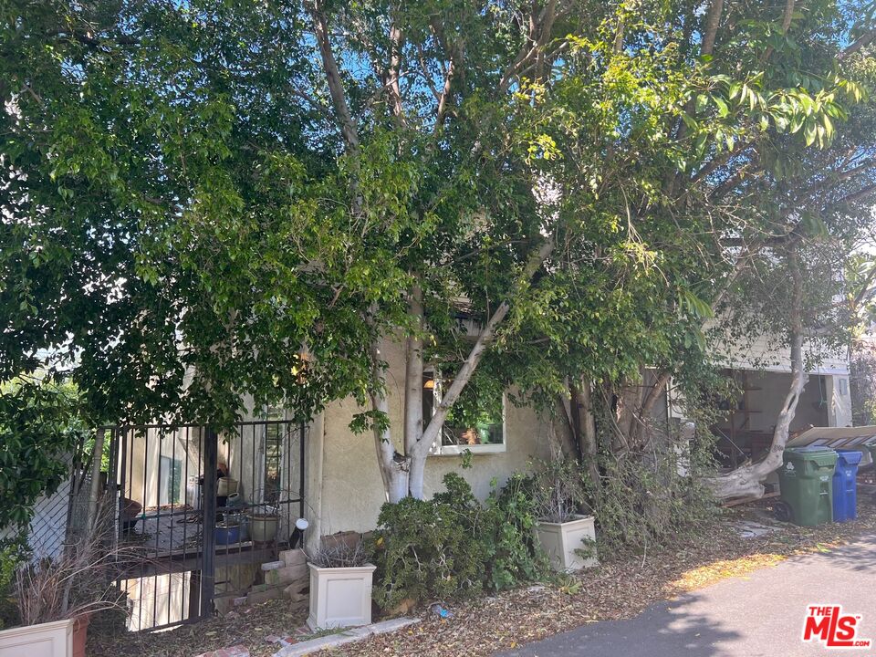 4621 Palmero Dr