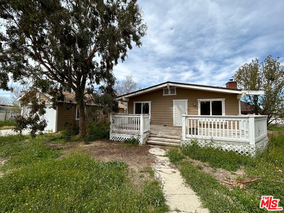 9707 E Avenue S4