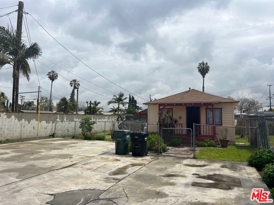 7816 Eastern Ave