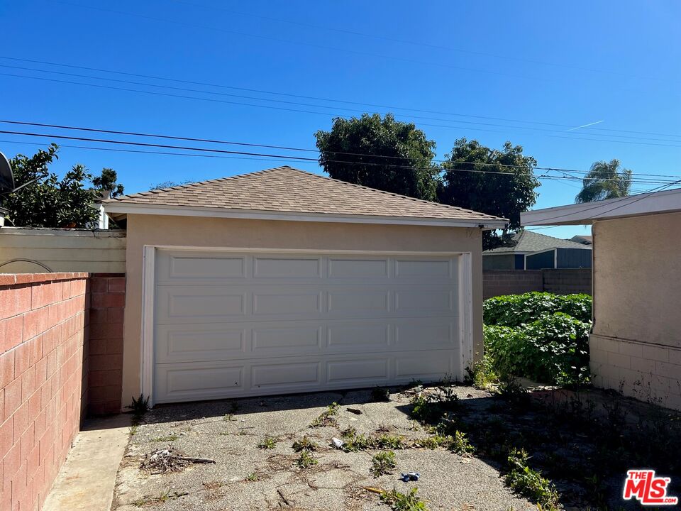 4744 Autry Ave