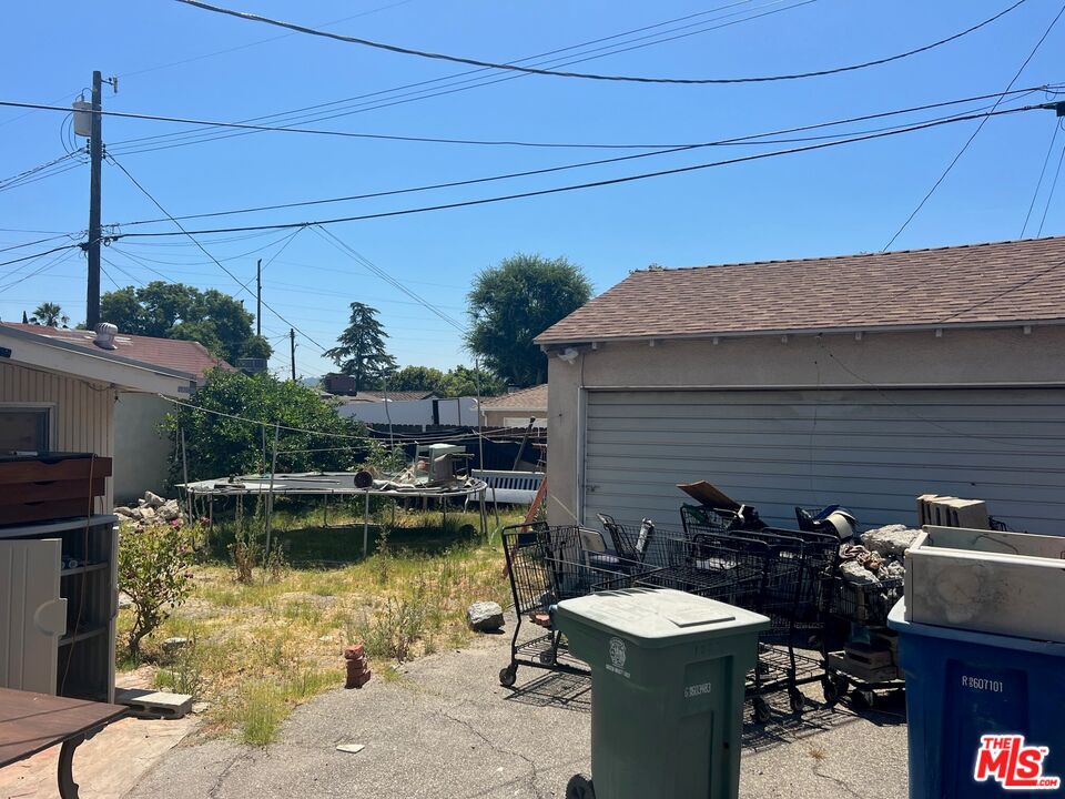 1237 N Whitnall Hwy