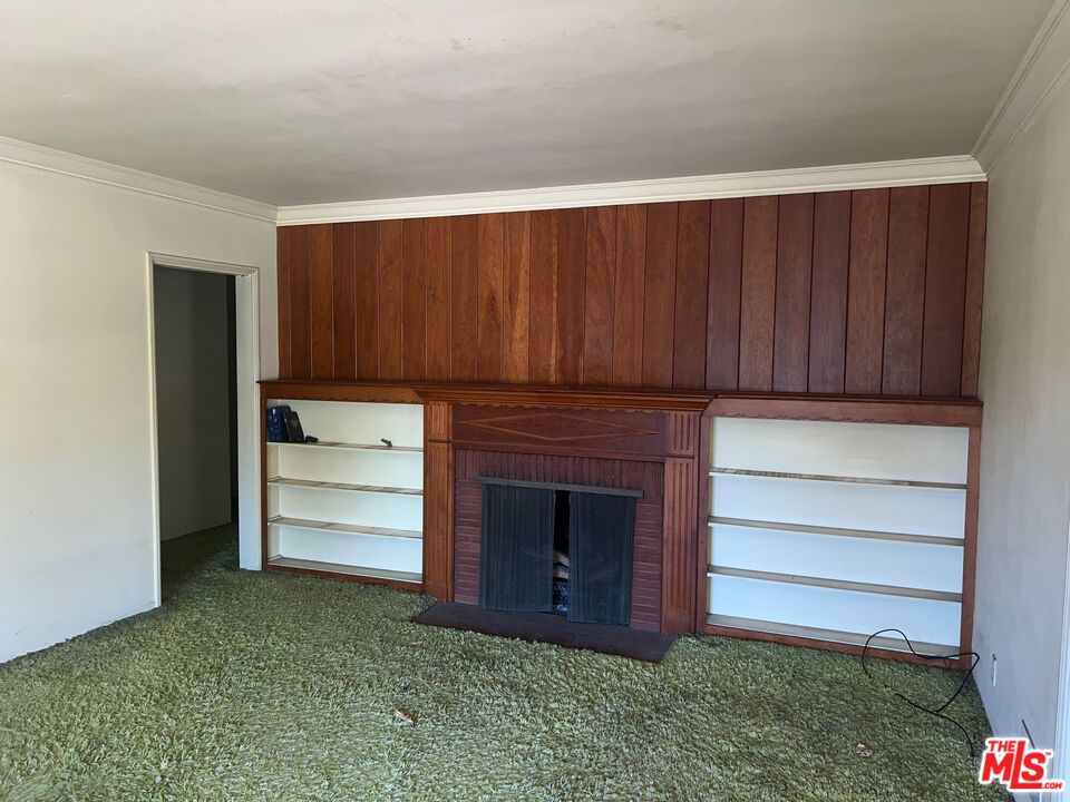 1439 El Miradero Ave
