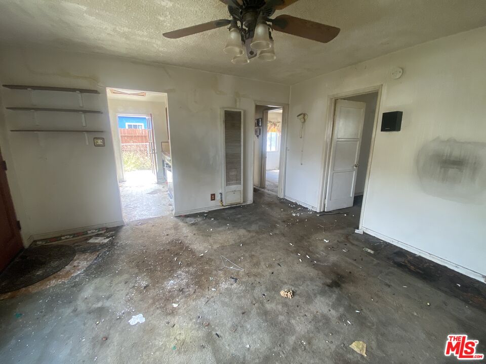 15307 Larch Ave