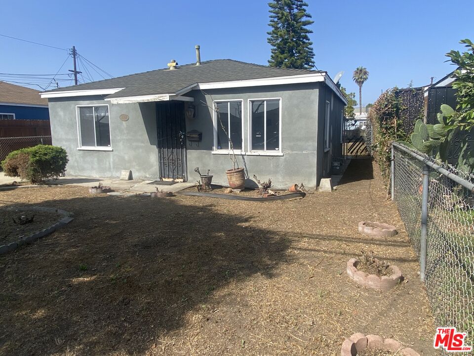 15307 Larch Ave