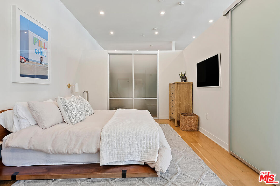 4080 Glencoe Ave Unit: 311