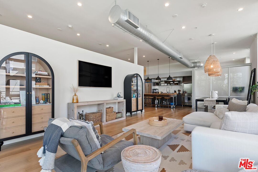 4080 Glencoe Ave Unit: 311