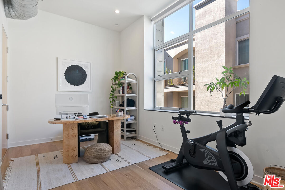 4080 Glencoe Ave Unit: 311