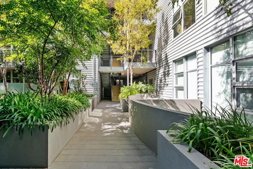 4080 Glencoe Ave Unit: 311