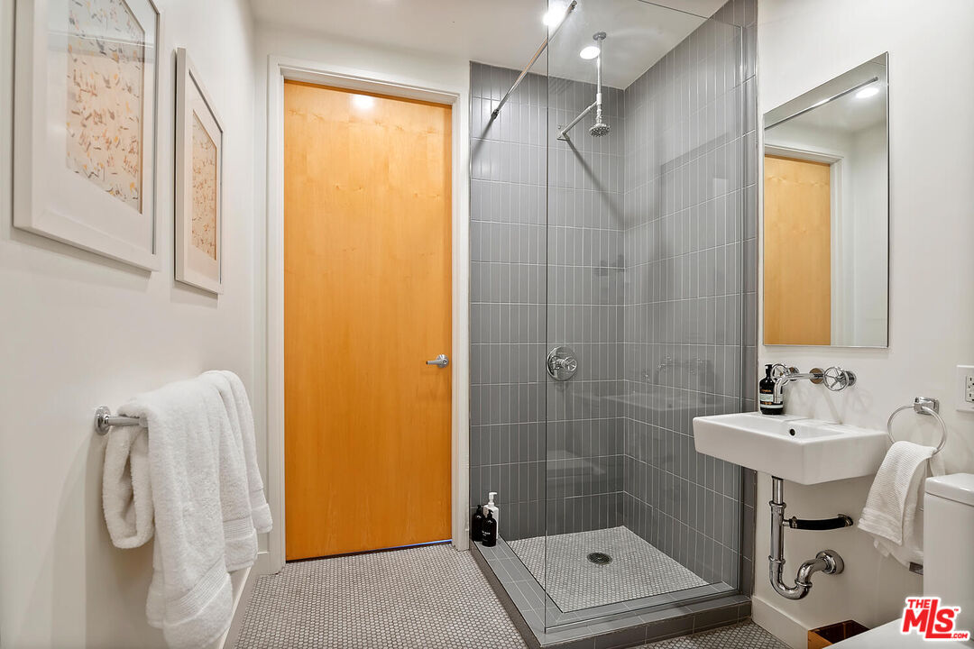 4080 Glencoe Ave Unit: 311