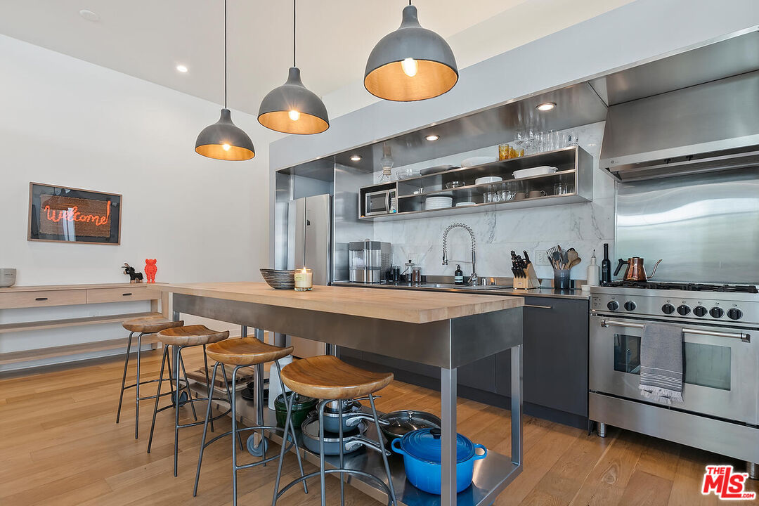 4080 Glencoe Ave Unit: 311