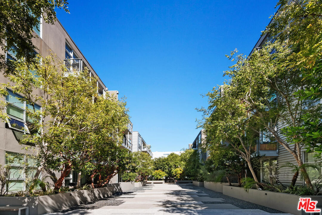4080 Glencoe Ave Unit: 311