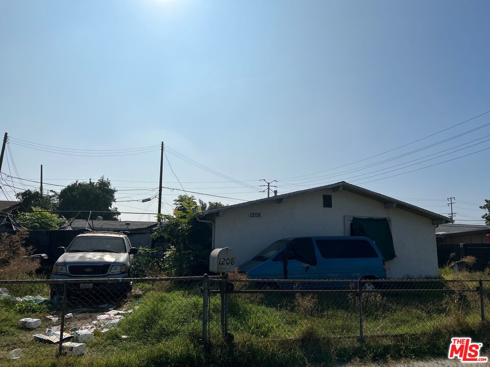 1208 Greenberry Dr