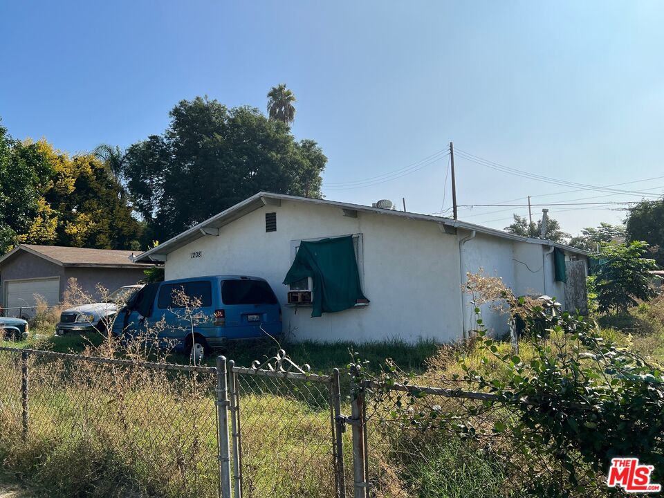 1208 Greenberry Dr
