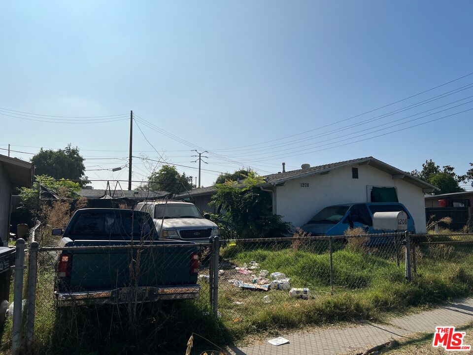 1208 Greenberry Dr