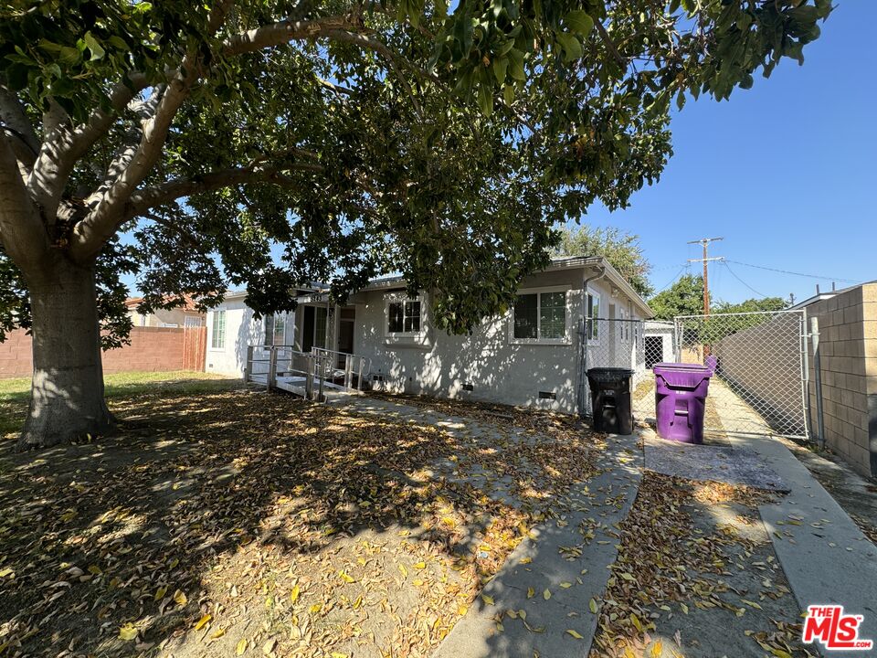 5243 E Village Rd