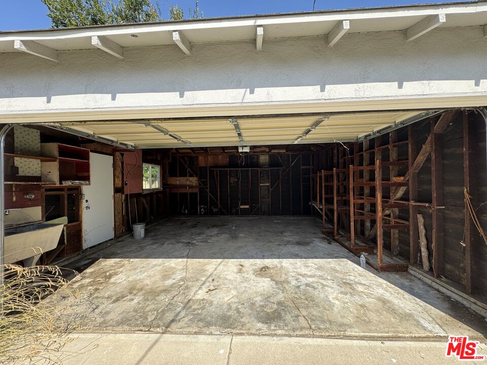 5243 E Village Rd