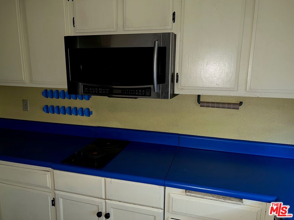 1100 E 4th St Unit: E