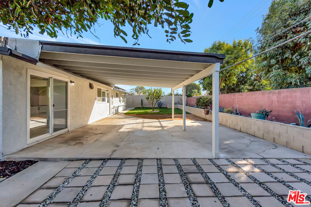 2240 Gregory Ln