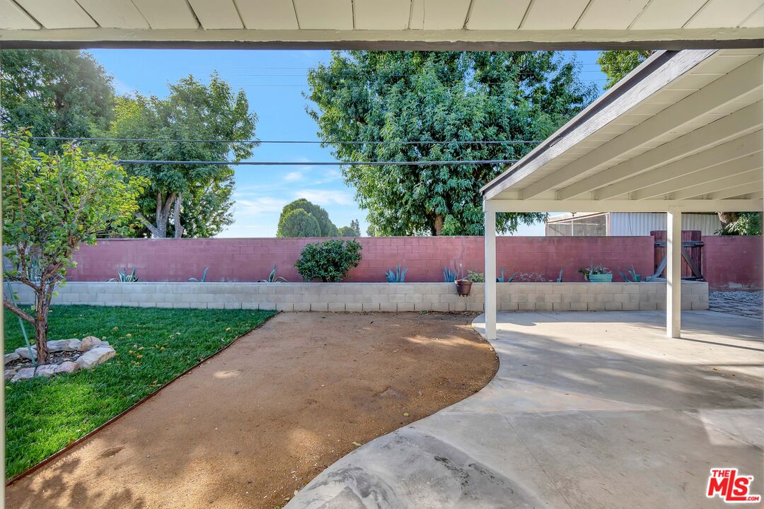 2240 Gregory Ln