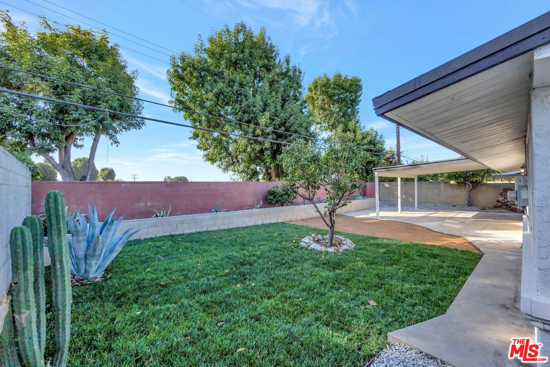 2240 Gregory Ln