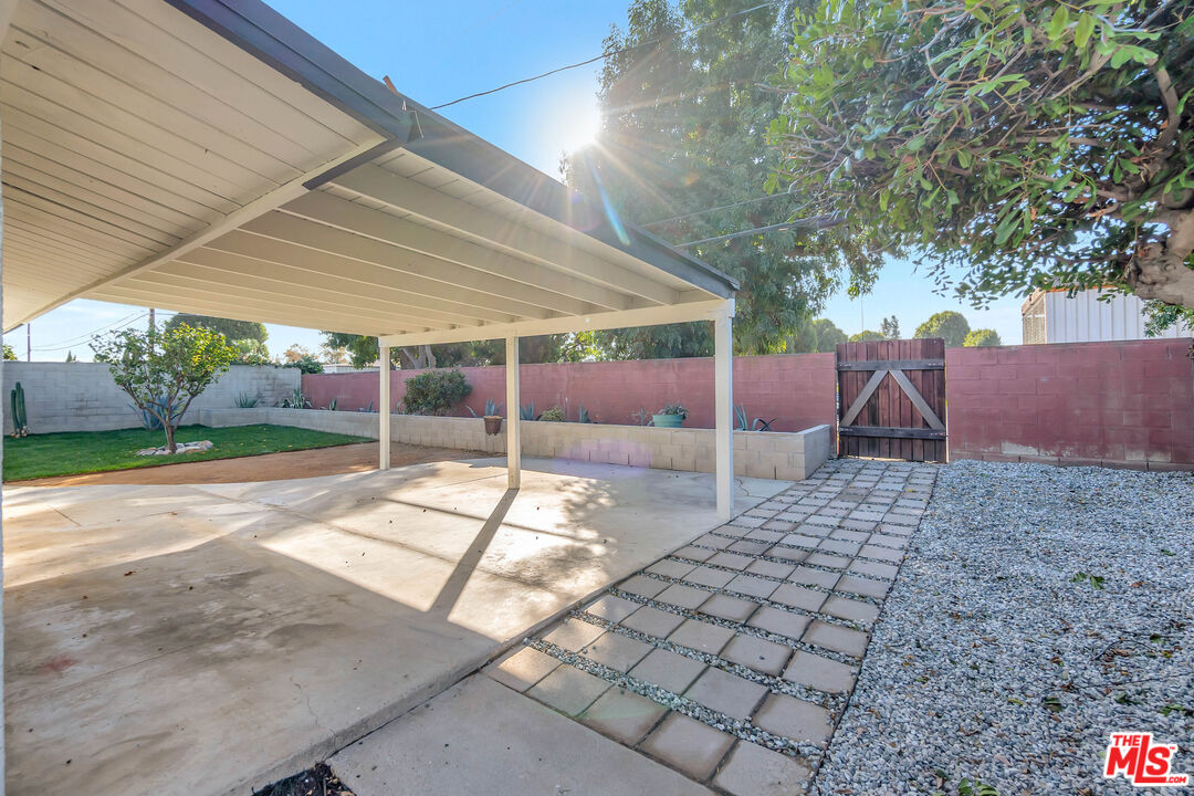 2240 Gregory Ln