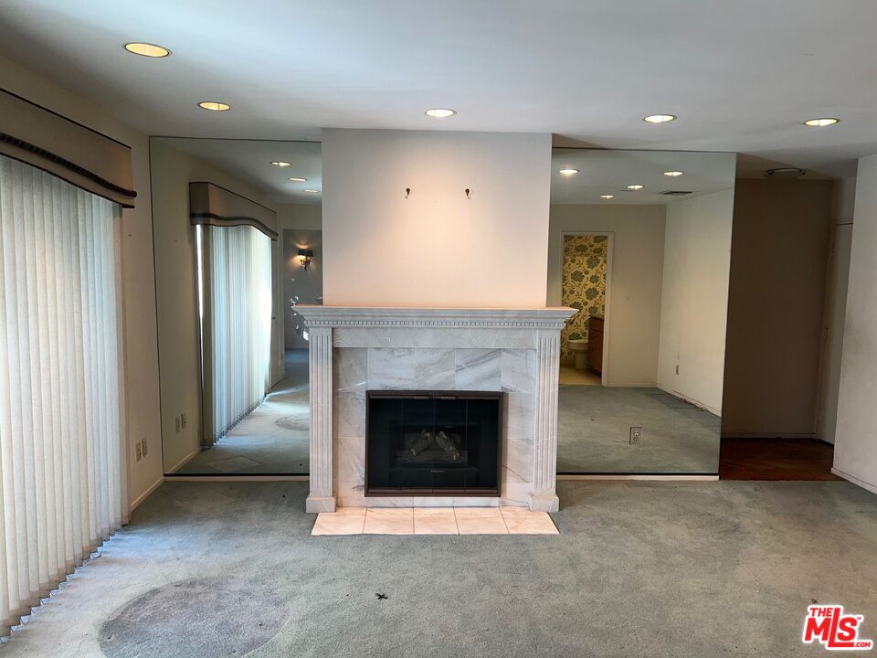 4919 Laurel Canyon Blvd Unit: 18