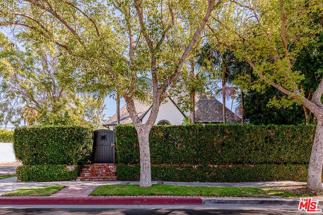 750 N Sierra Bonita Ave