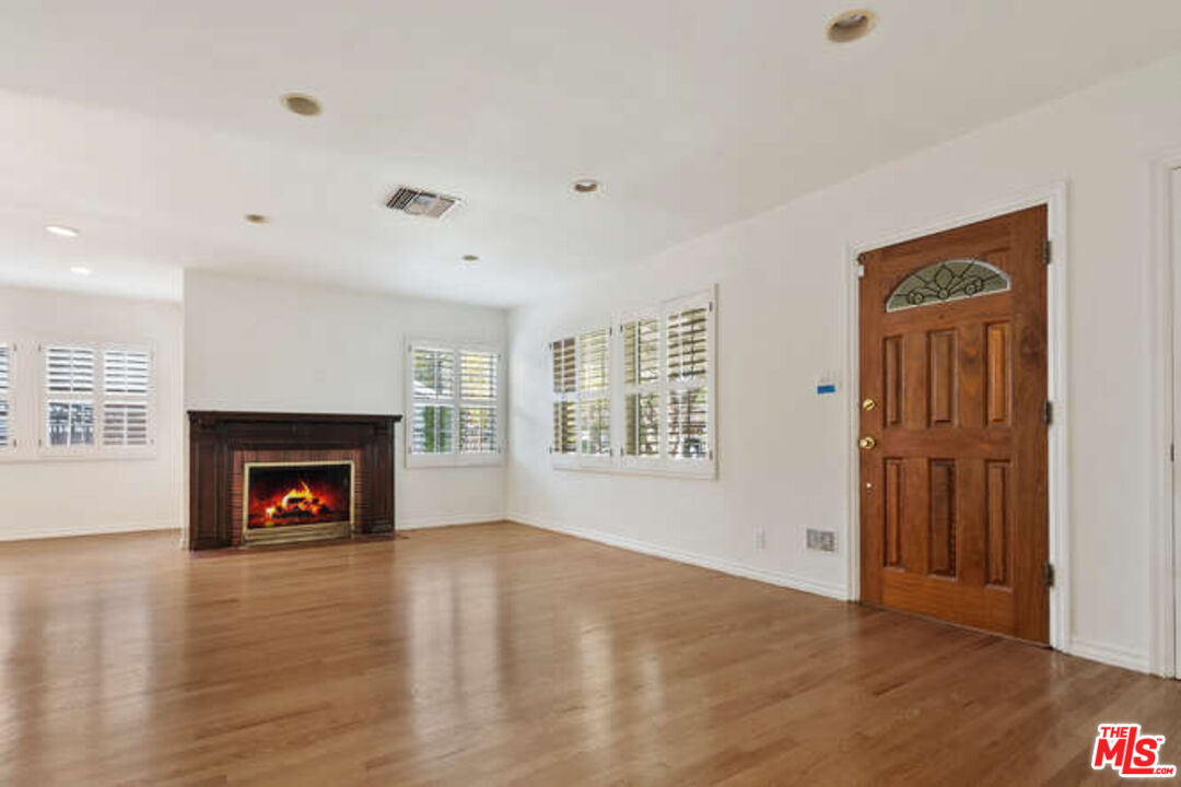 13958 Peach Grove St