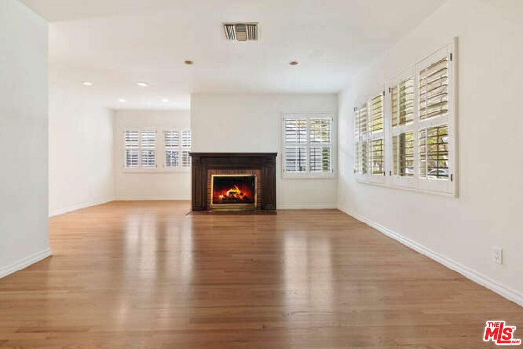 13958 Peach Grove St