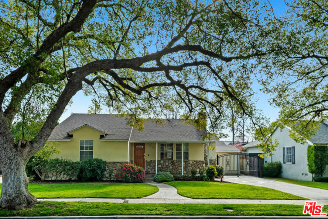 13958 Peach Grove St