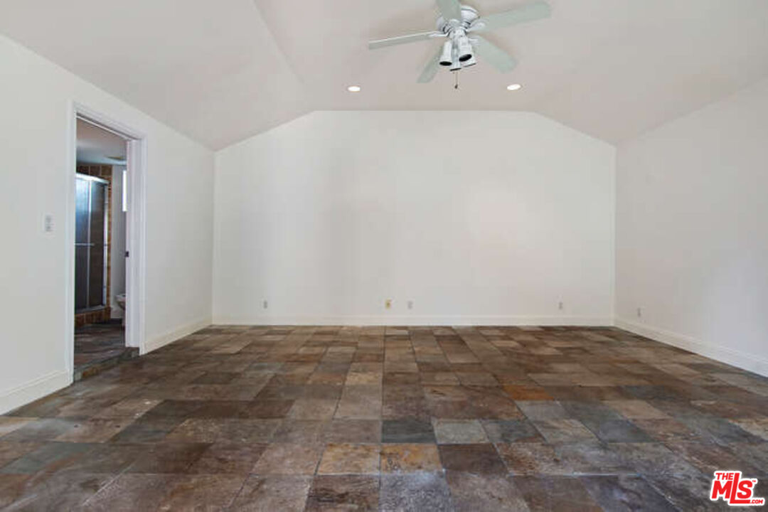 13958 Peach Grove St