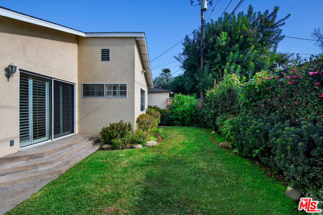 13958 Peach Grove St