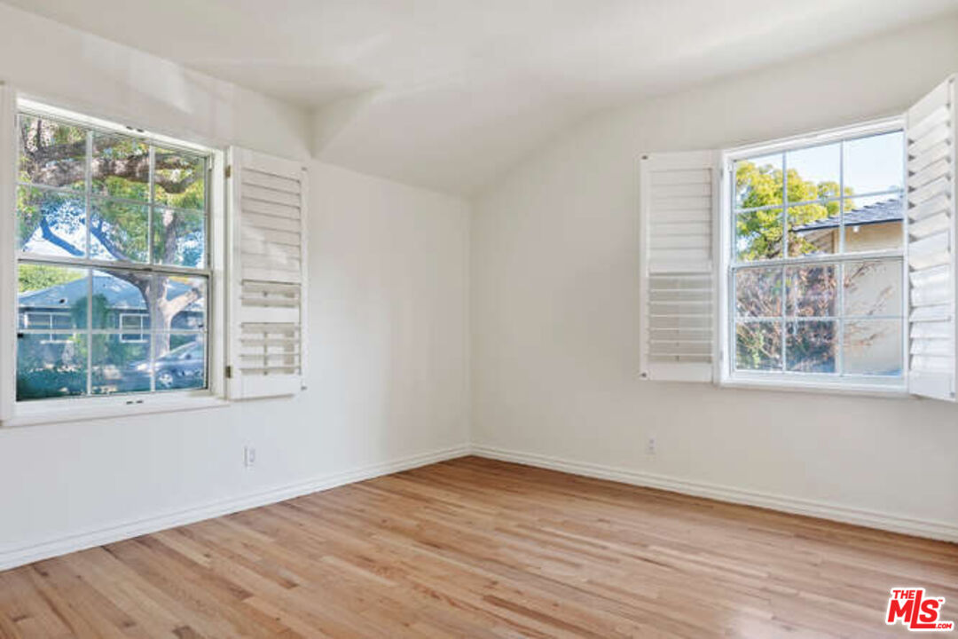 13958 Peach Grove St