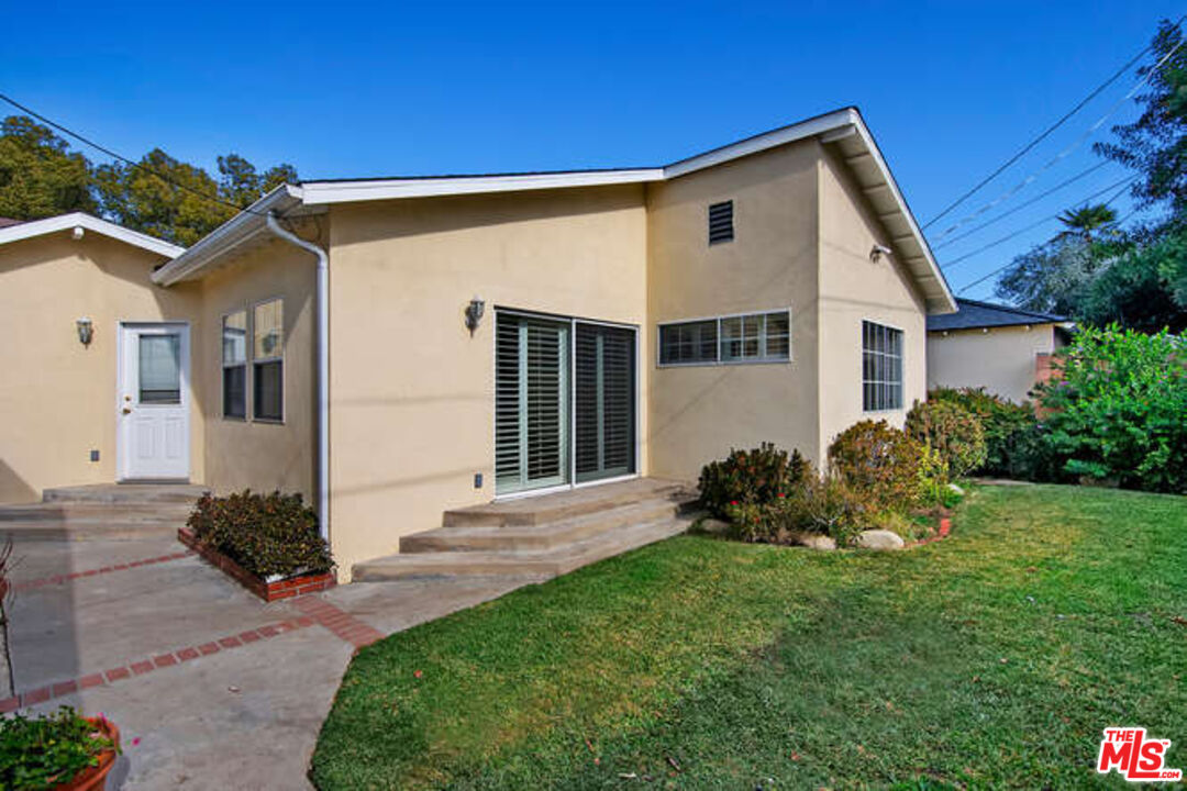 13958 Peach Grove St