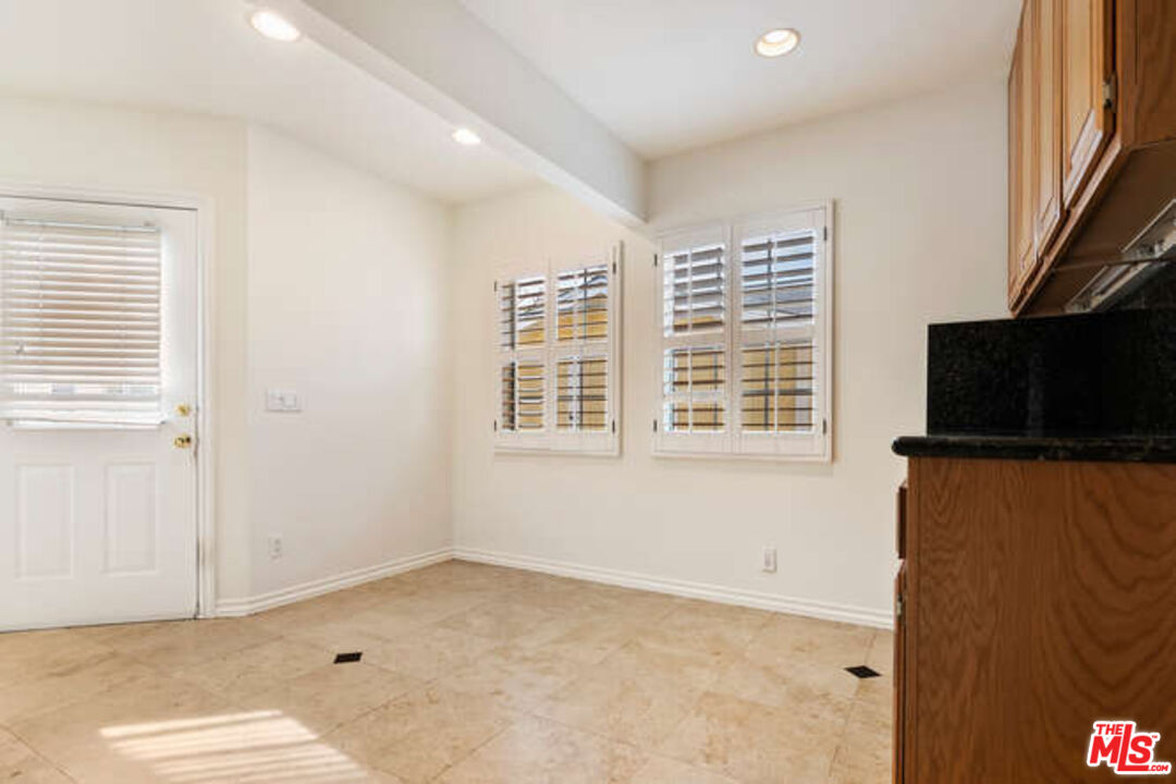 13958 Peach Grove St