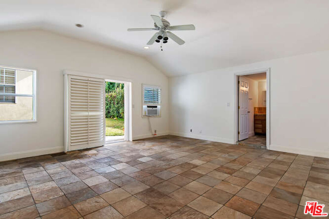 13958 Peach Grove St