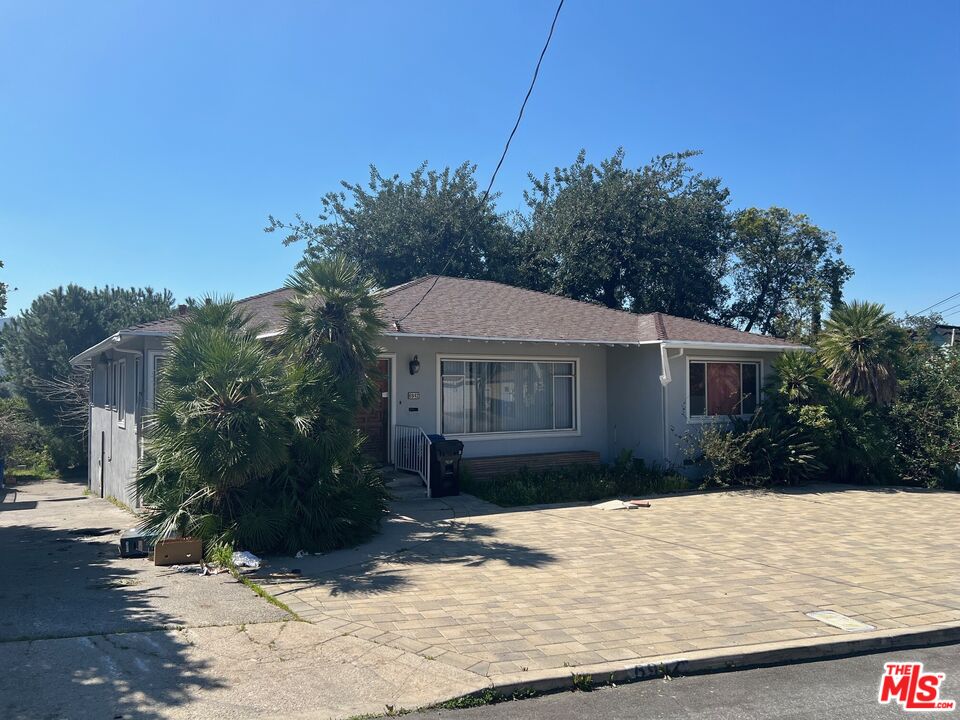 6942 Day St