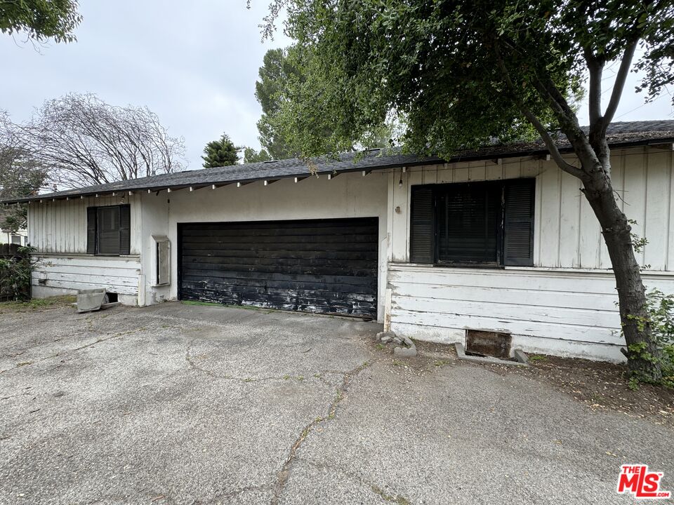 241 N San Marino Ave