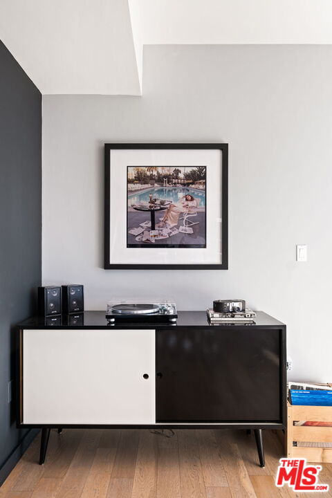751 N Fairfax Ave Unit: 6