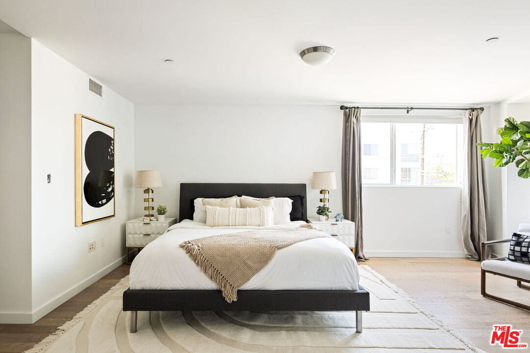 751 N Fairfax Ave Unit: 6