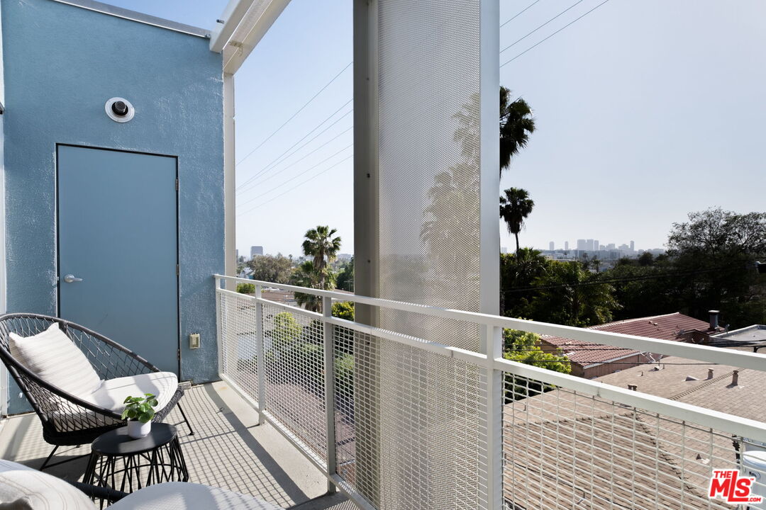 751 N Fairfax Ave Unit: 6