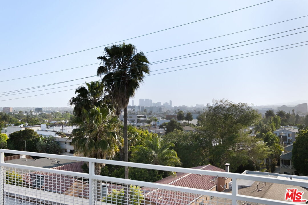751 N Fairfax Ave Unit: 6