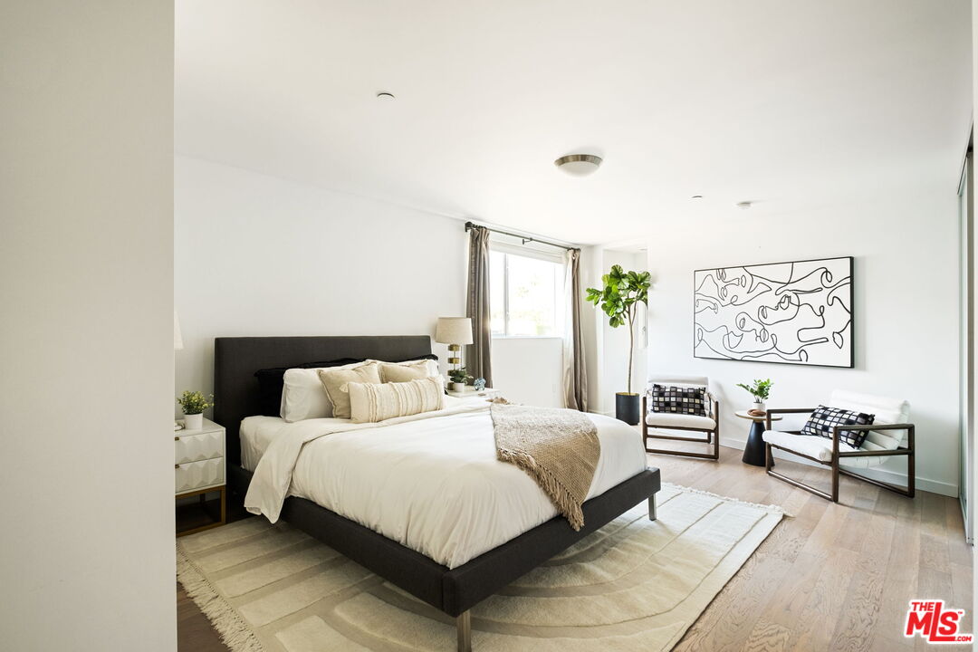 751 N Fairfax Ave Unit: 6