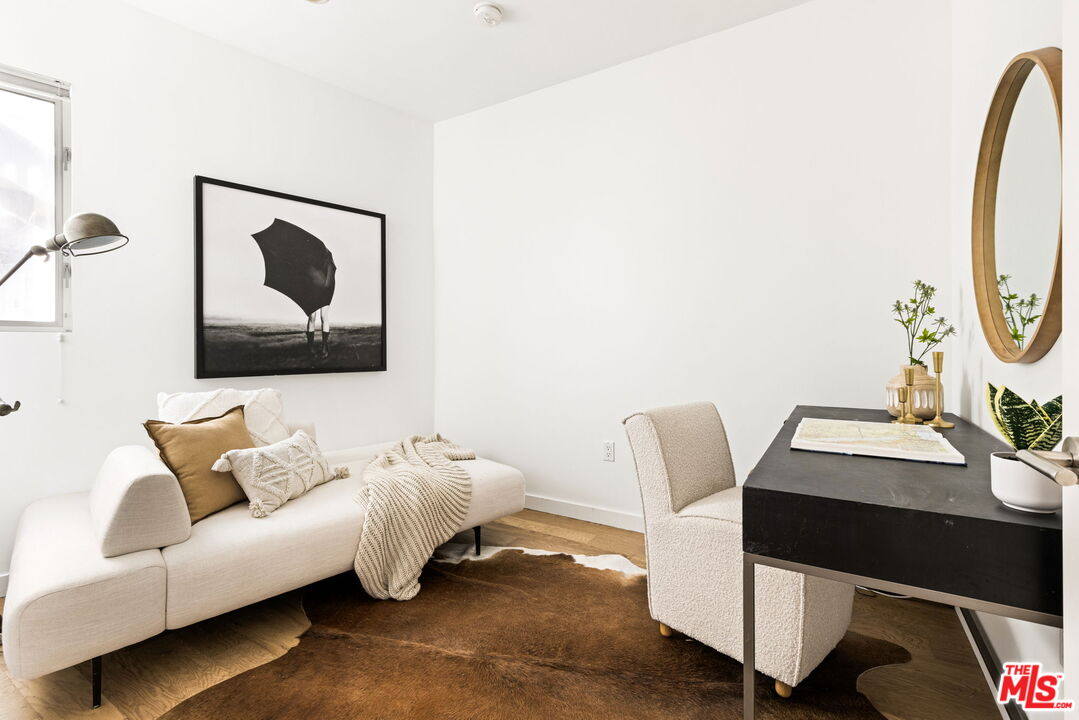 751 N Fairfax Ave Unit: 6