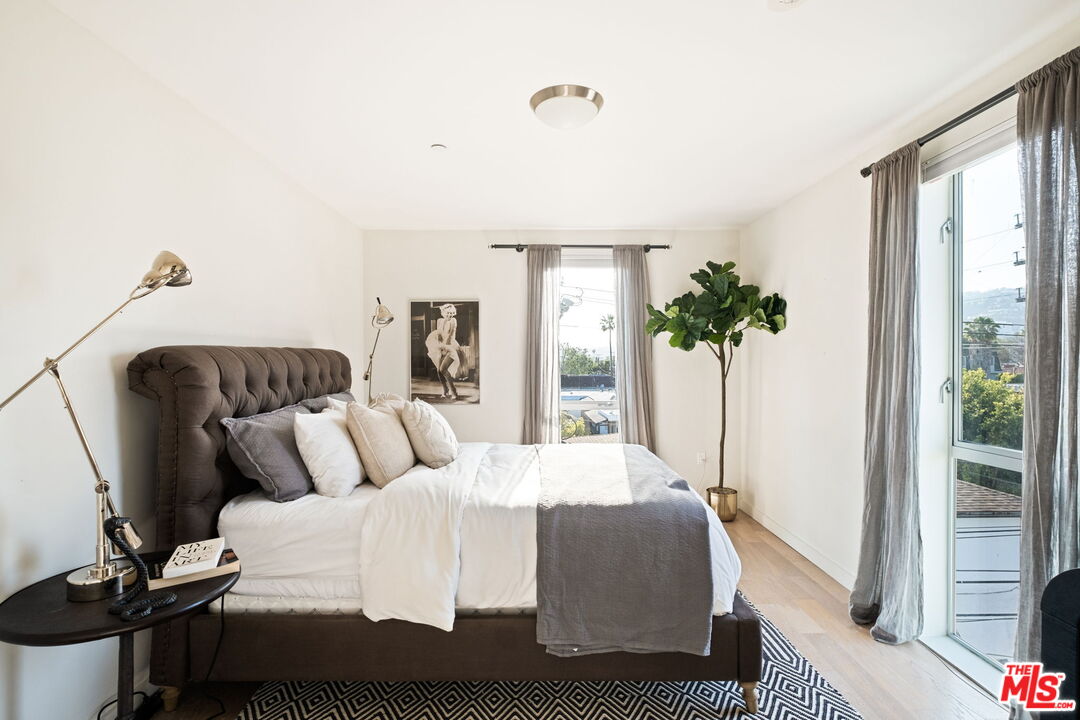 751 N Fairfax Ave Unit: 6