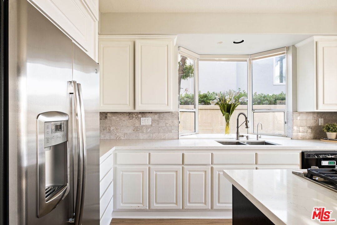 3728 Camino Codorniz