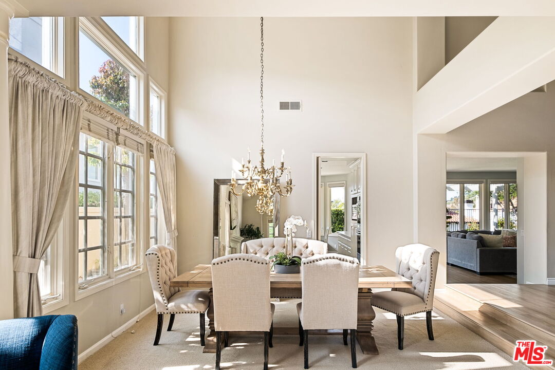 3728 Camino Codorniz