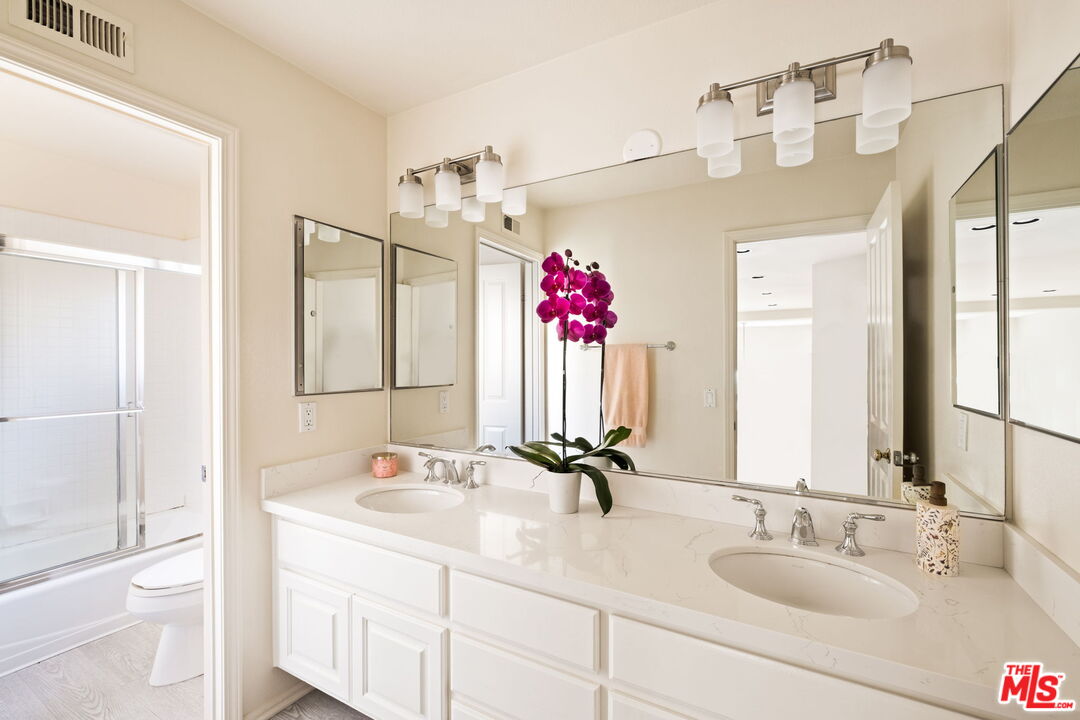 3728 Camino Codorniz