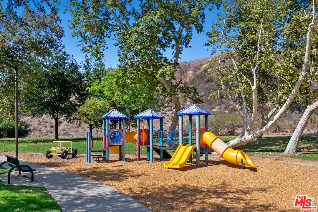 3728 Camino Codorniz