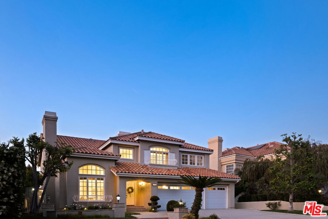 3728 Camino Codorniz